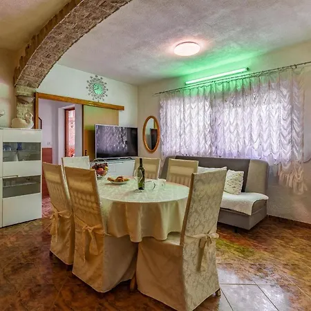Stunning In With Wifi * Μεντουλίν